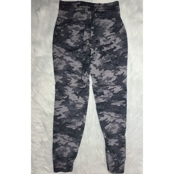 NWT|Spanx Stretch Twill Blackwash Cargo Jogger, SMALL - Picture 7 of 10